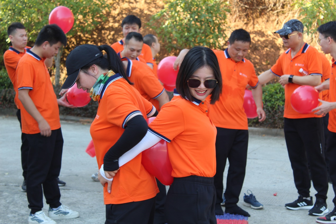 图十四 合力运气球